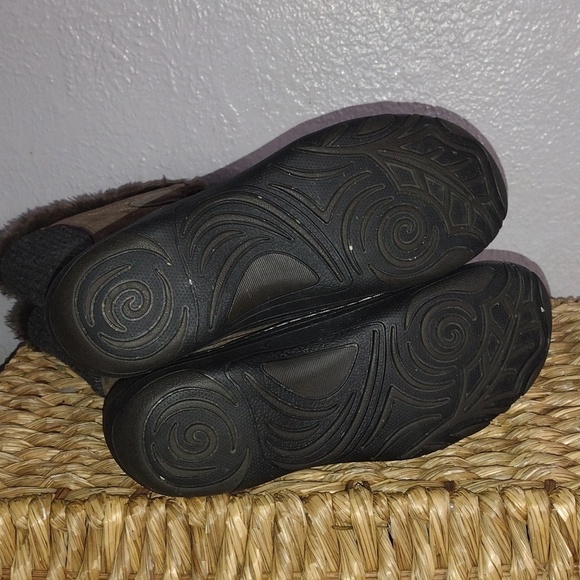 Privo By Clark’s Embroidered Suede Waterproof Mid Calf Lace Up Brown Boots 7.5 - Picture 5 of 6